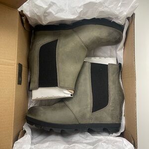 SOREL Joan of Arctic Wedge II Chelsea Ankle Boots